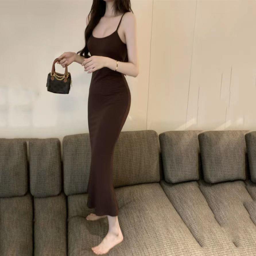 Zarah | Minimal Chic Maxi Dress