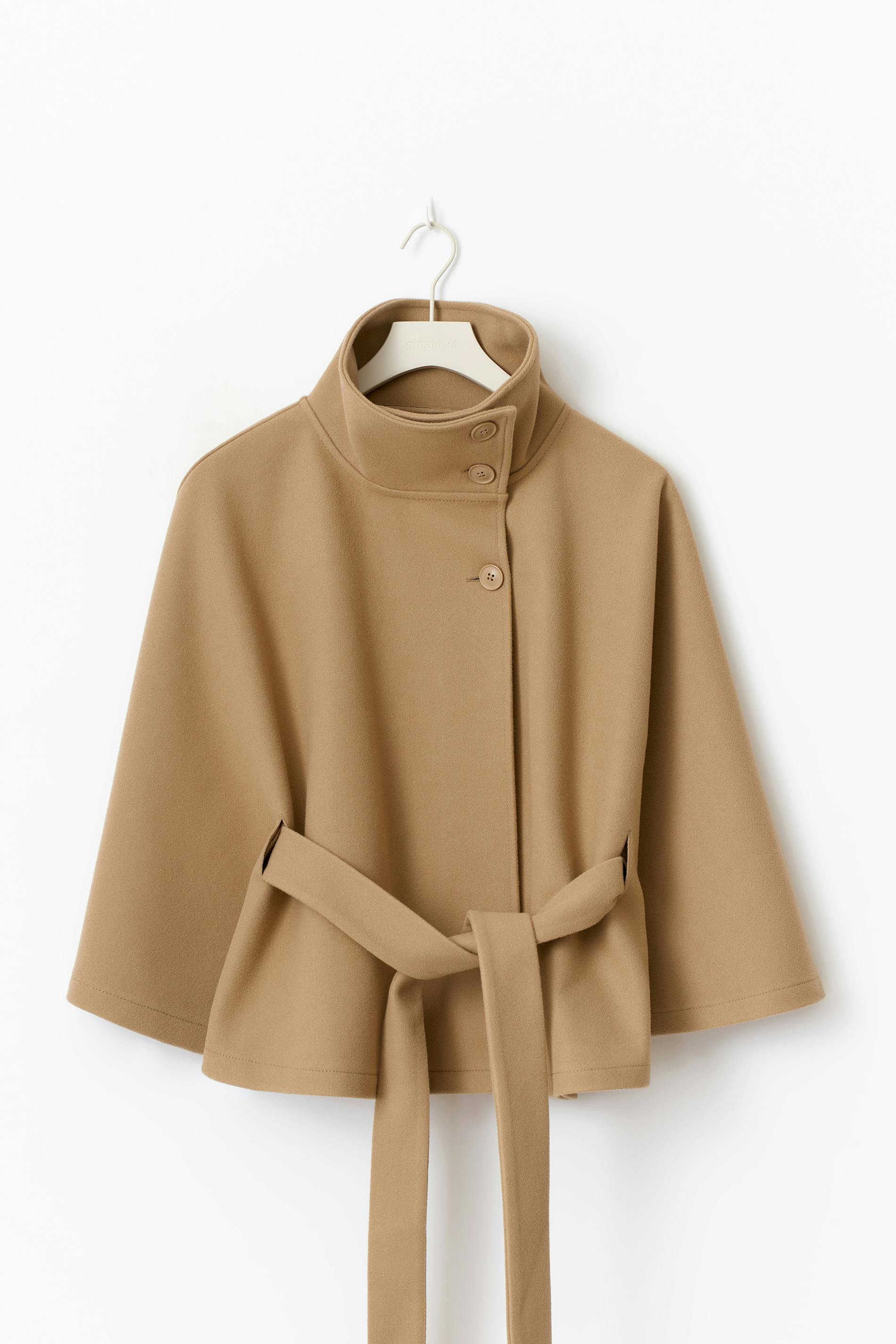 Lia Wool Coat for Women – Elegant High Collar with Removable Belt & Relaxed Fit
