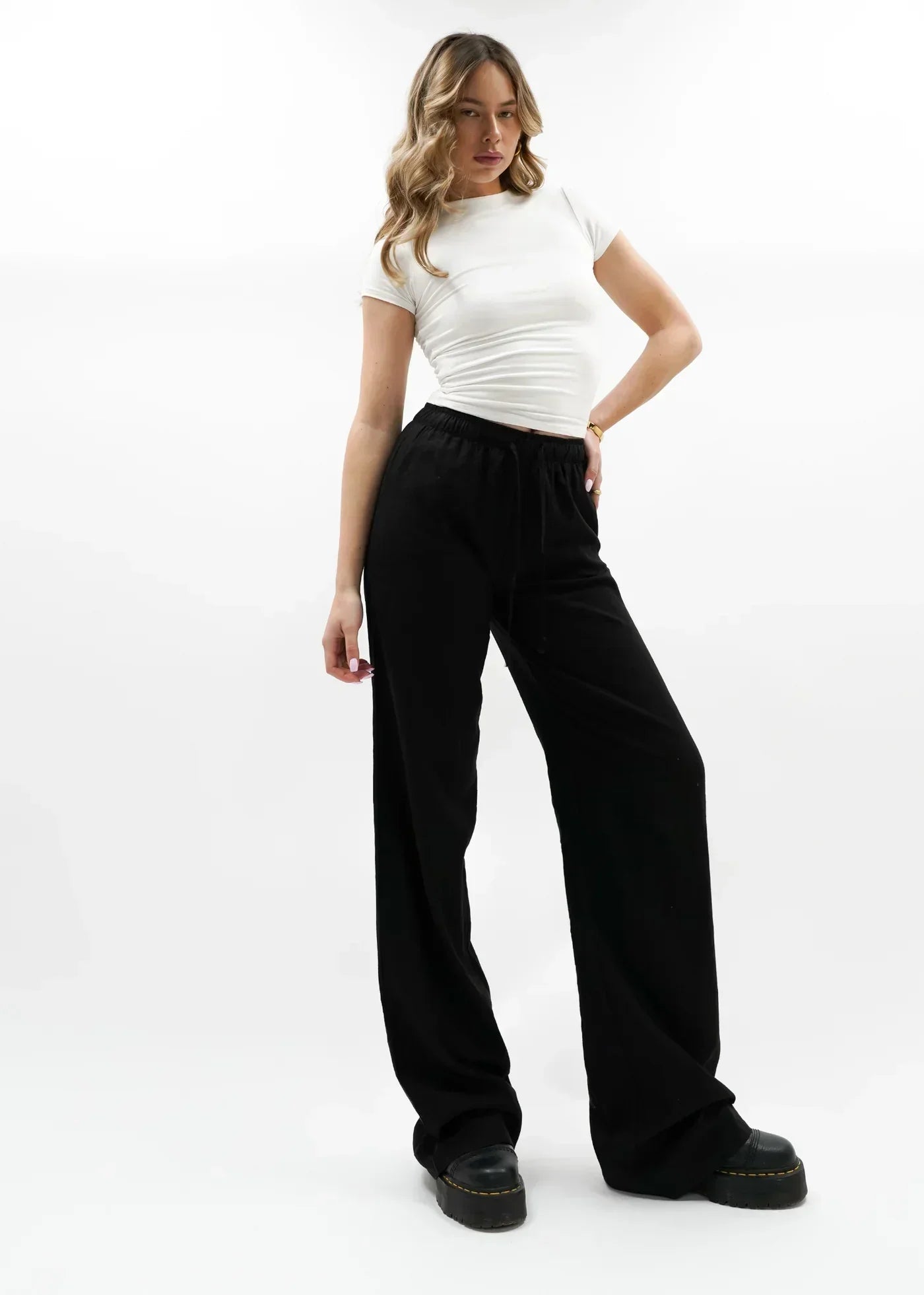 Hanna | Black Linen-Look Trousers