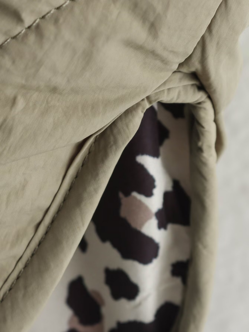 Uma | Luxury Mid-Length Jacket with Trendy Stitching - Leopard Print