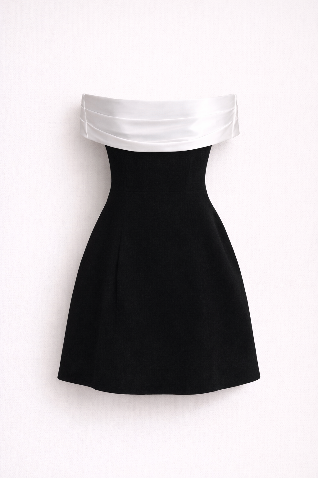 Enora - Noir Belle Bow Dress