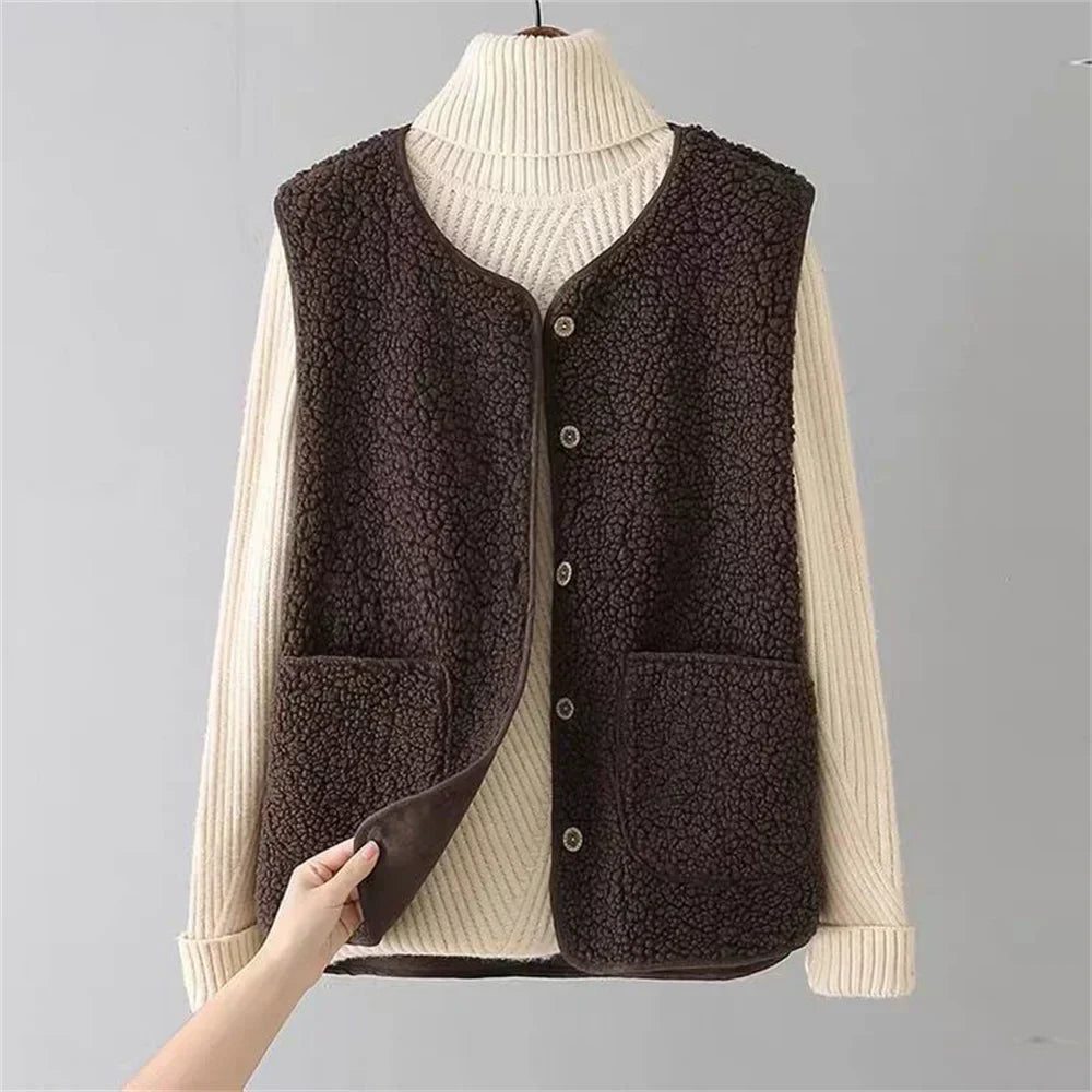 Body - Women's Soft Gilet with Buttons and Pockets