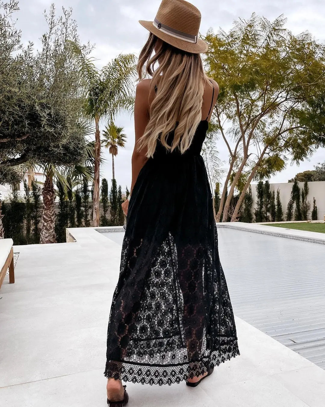 Amira — Lace Maxi Dres