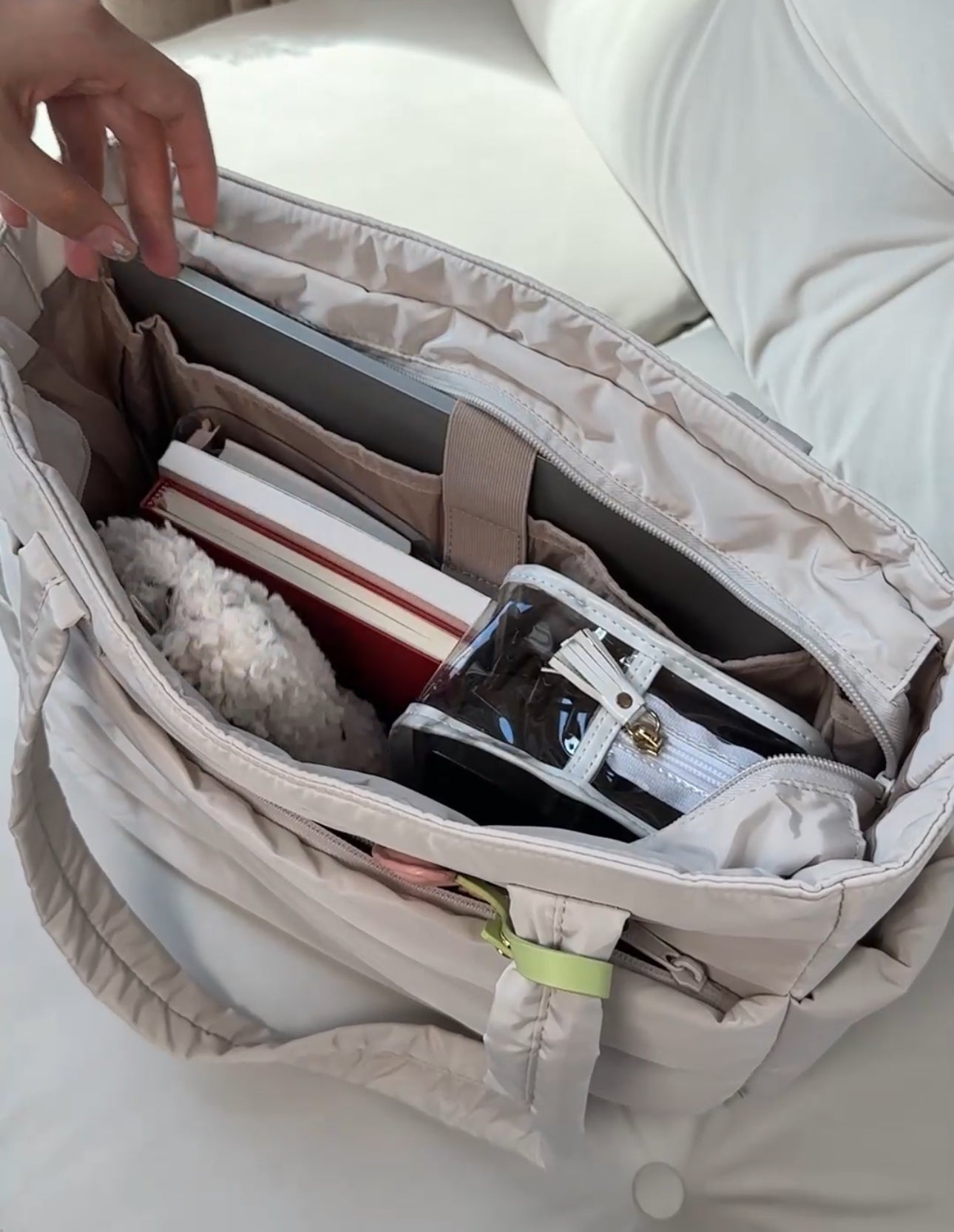 Monica Laurent — Quilted Shoulder Bag (Black)