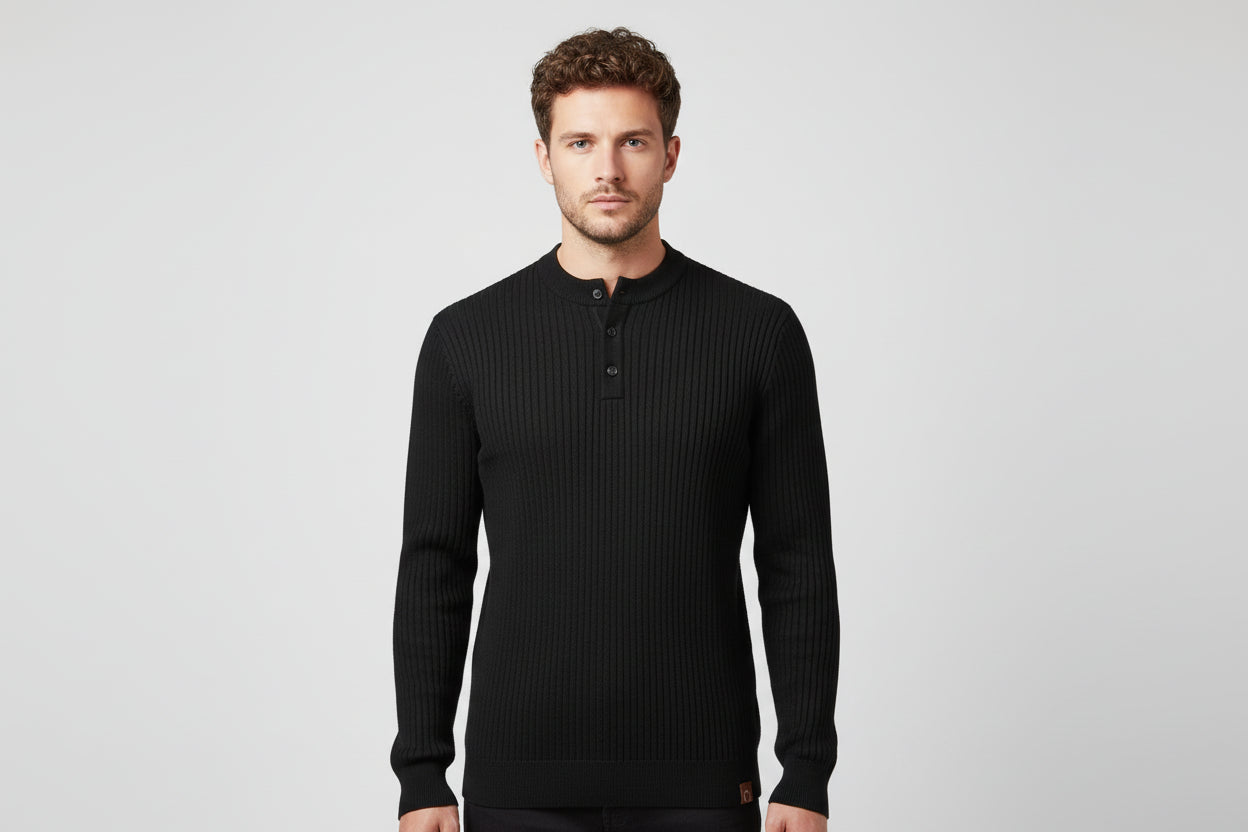 Liam Men's - Tailored Sweater with Round Neck and Button Closure