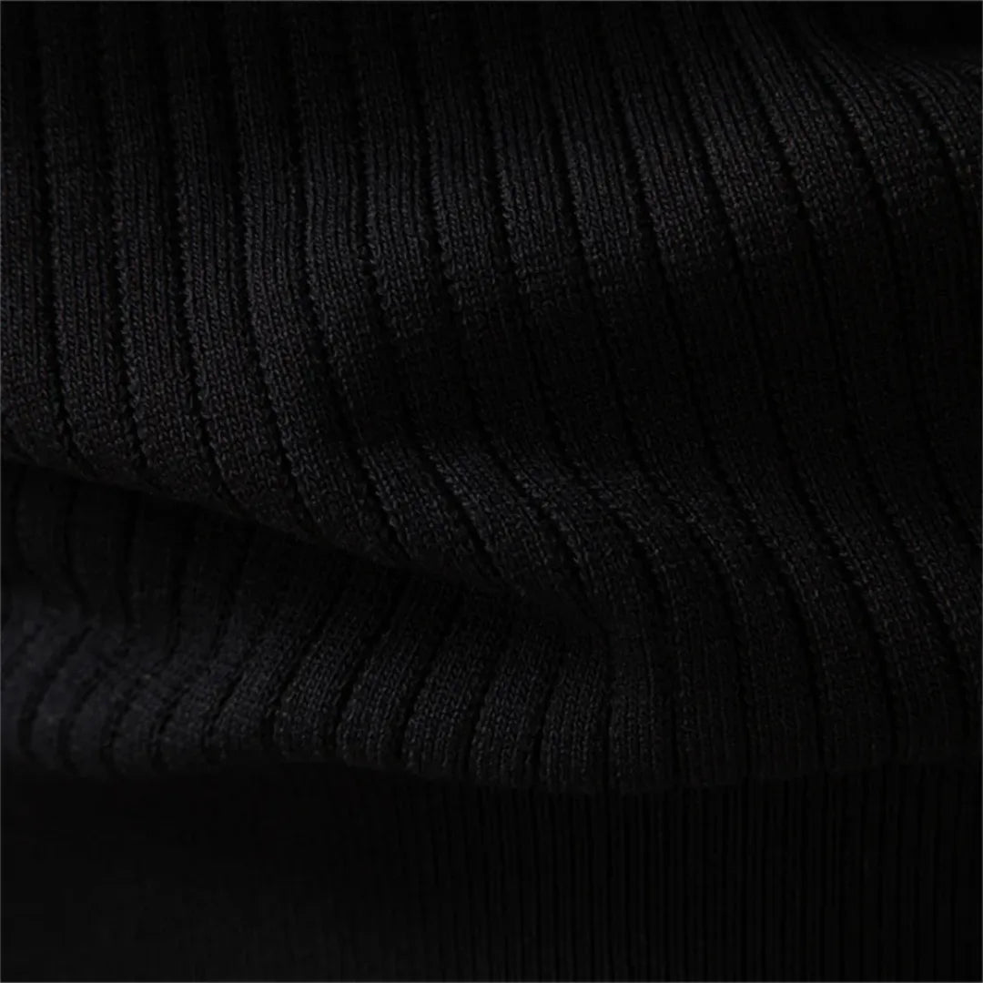 Liam Men's - Tailored Sweater with Round Neck and Button Closure