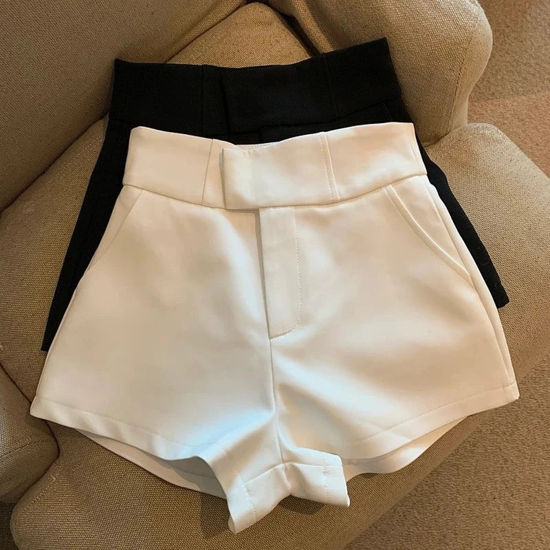 Ariana — Elegant Short