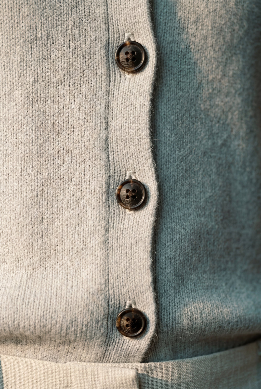 Lisa | Ribbed Button-front Sleeveless Crew Neck Vest