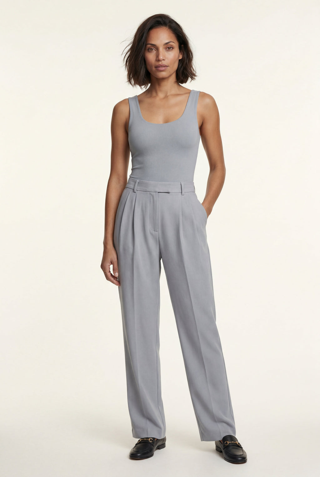 Lia | High-waisted Pleated Tapered Trousers with Tailored Waistband