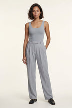 Lia | High-waisted Pleated Tapered Trousers with Tailored Waistband