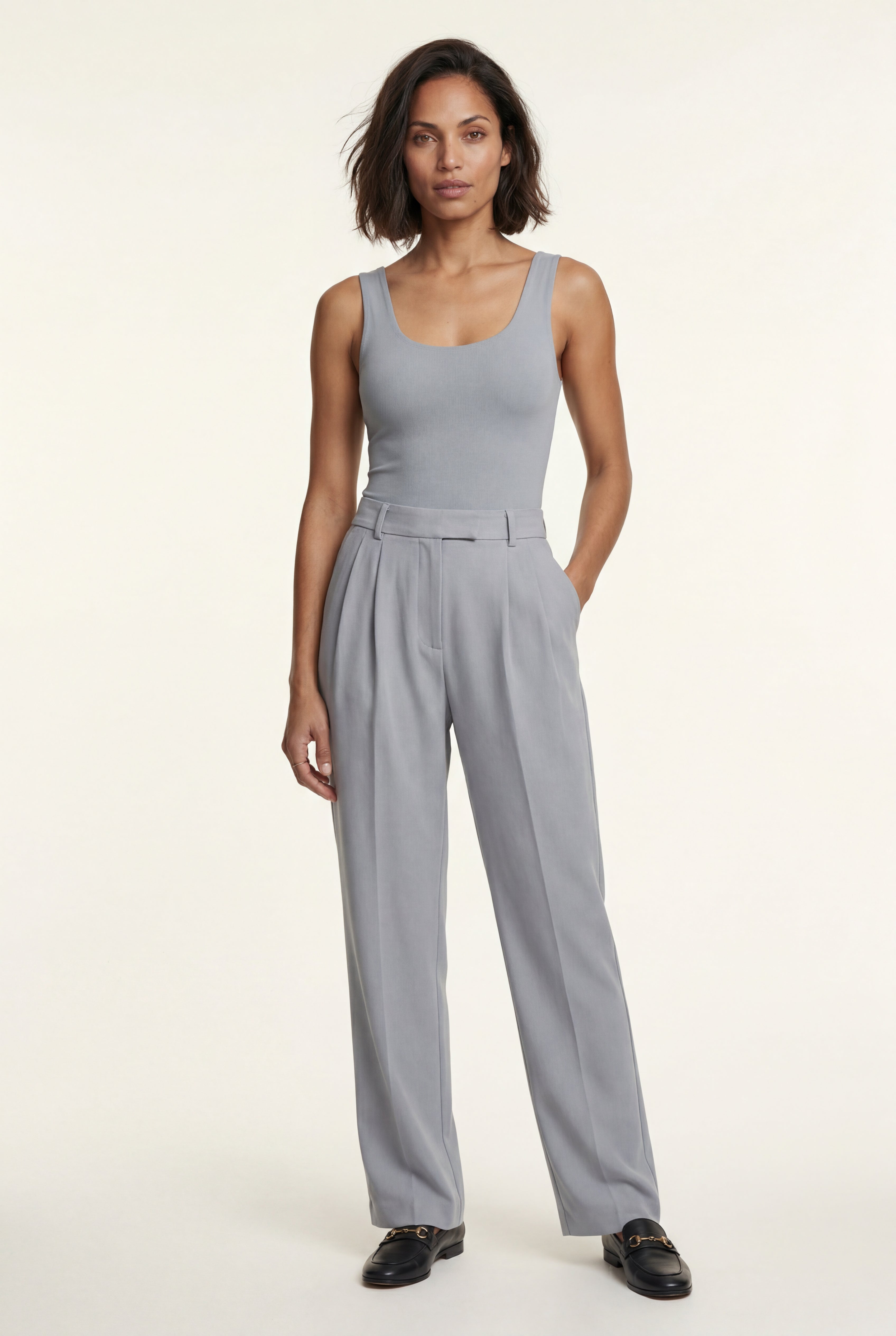 Lia | High-waisted Pleated Tapered Trousers with Tailored Waistband