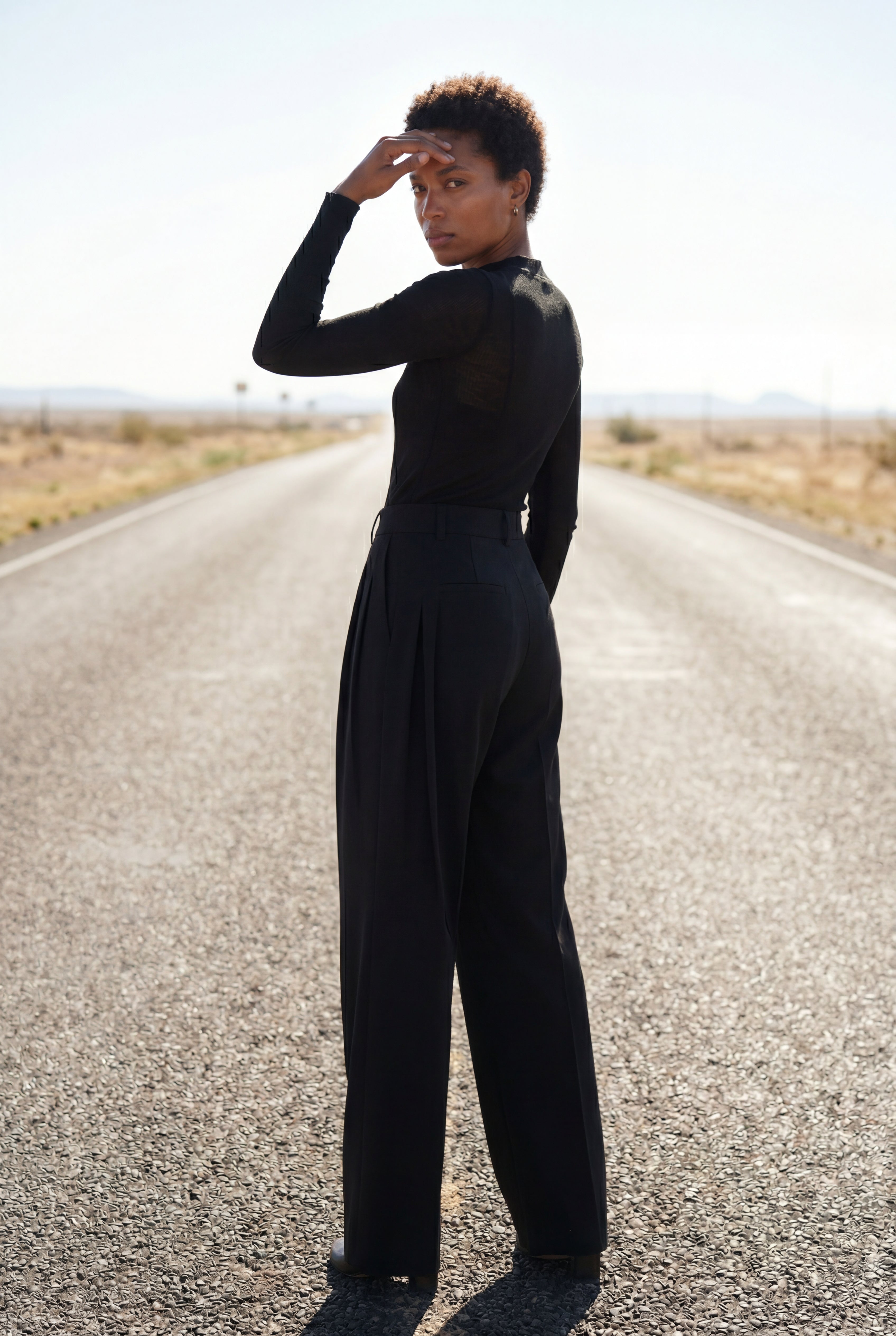 Lia | High-waisted Pleated Tapered Trousers with Tailored Waistband