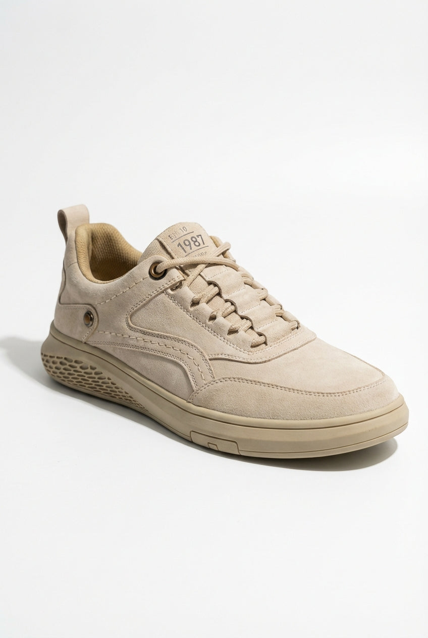 Liam | Minimalist Slip-On Lace-Up Sneakers with Cushioned Sole
