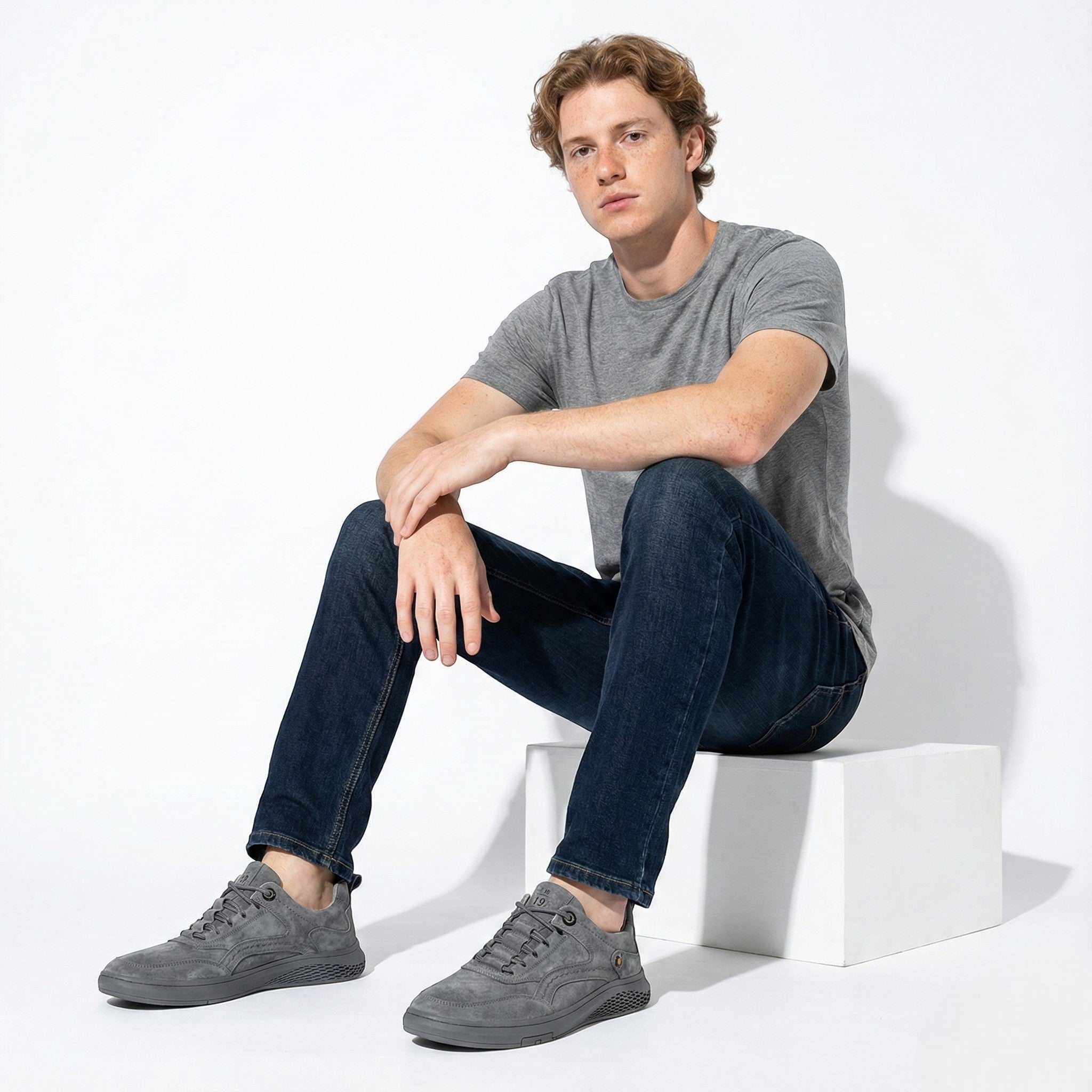 Liam | Minimalist Slip-On Lace-Up Sneakers with Cushioned Sole