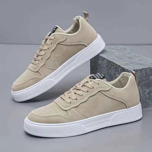 Liam | Minimalist Low Top Sneakers with Chunky Textured Sole