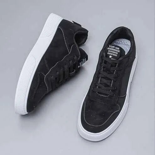 Liam | Minimalist Low Top Sneakers with Chunky Textured Sole