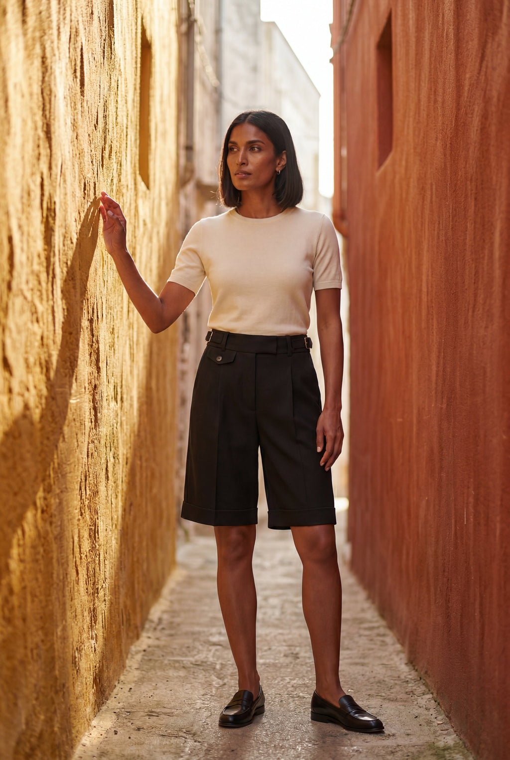Lia | Belted Tailored Black Knee-length Bermuda Shorts