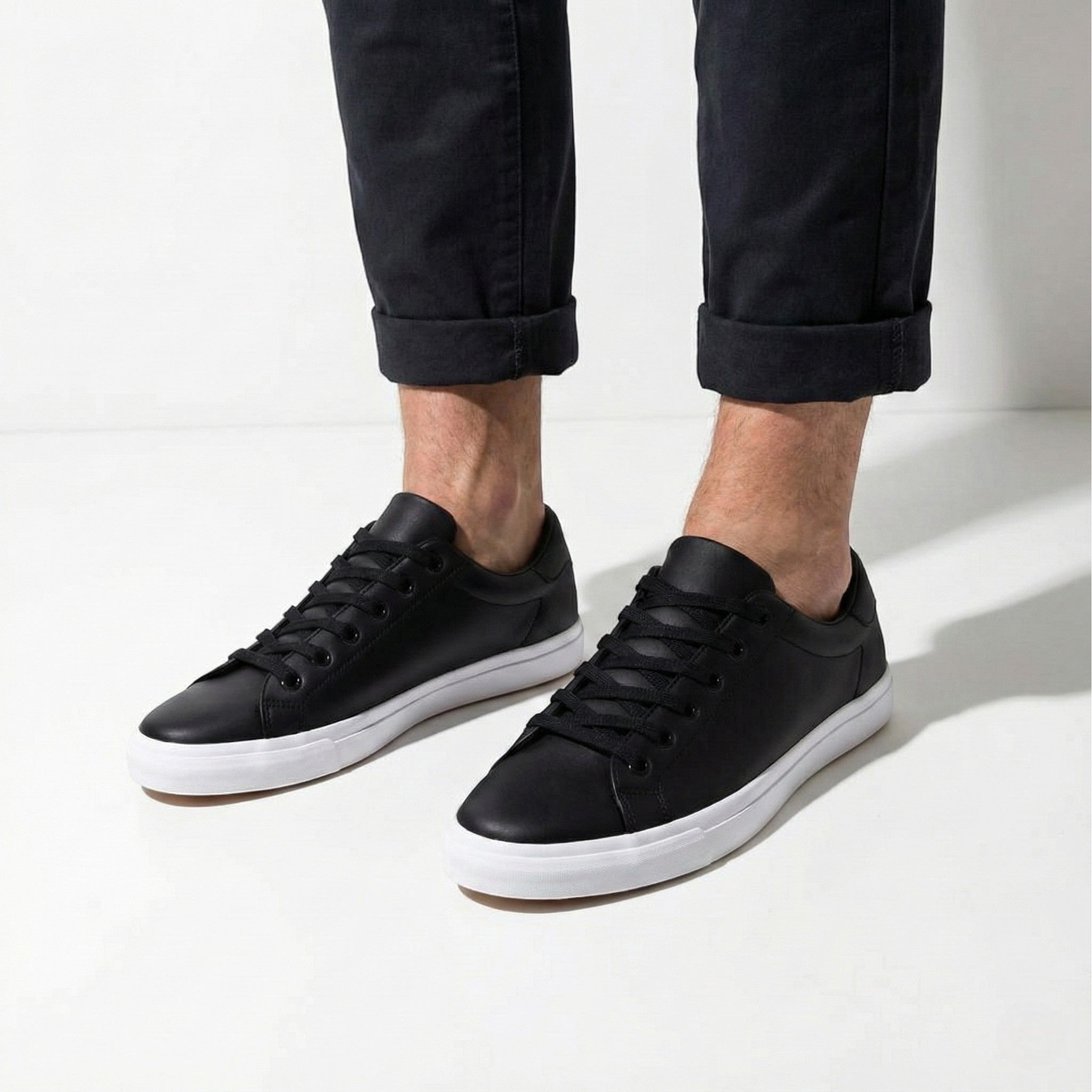 Liam | Black Minimalist Low-top Lace-up Sneakers