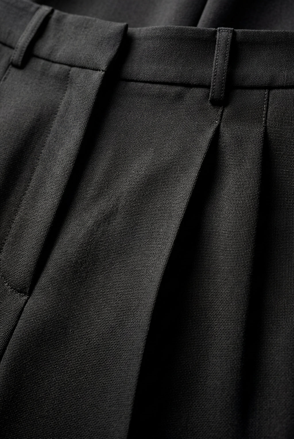 Lia | High-waisted Tailored Wide-leg Trousers with Pleats