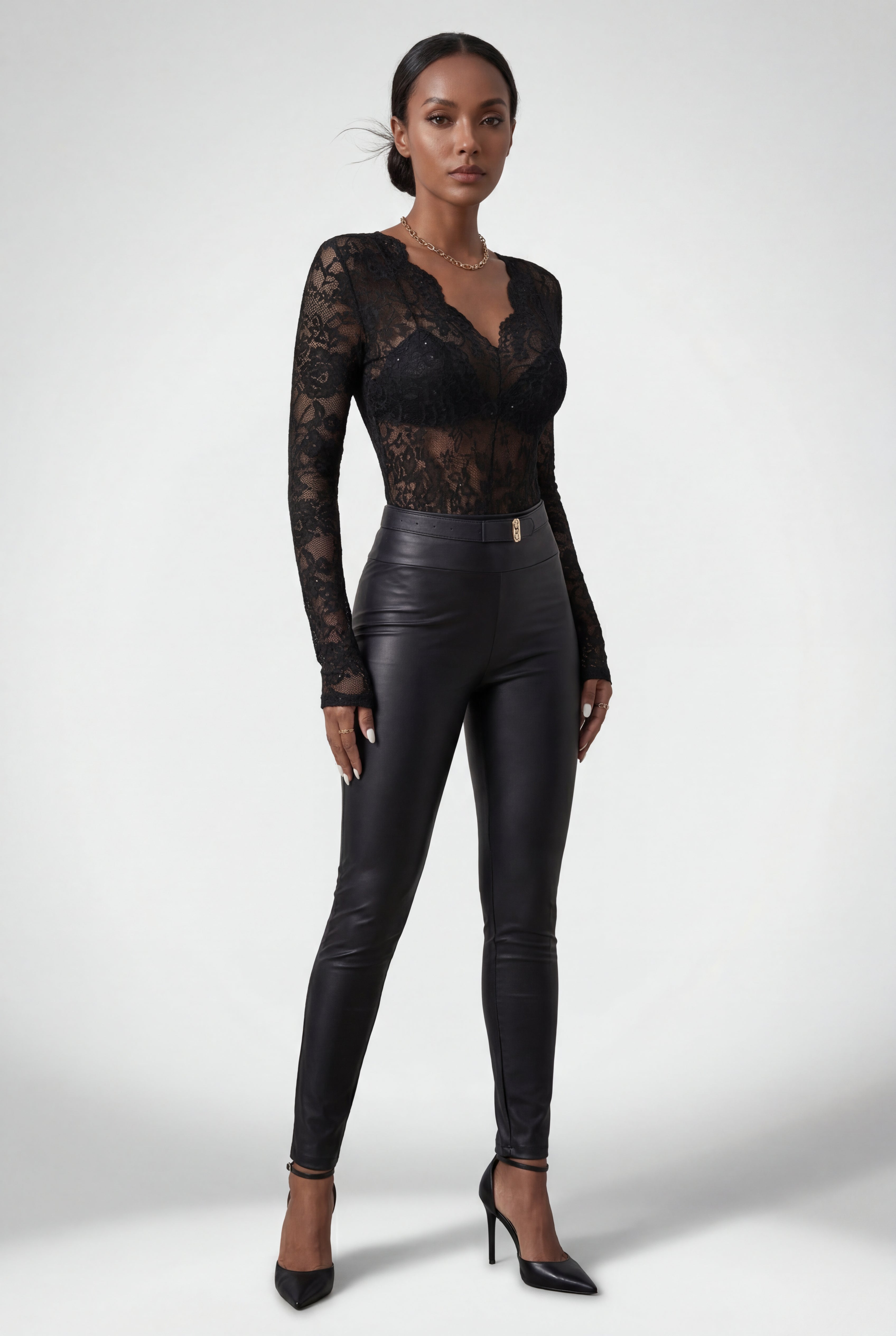 Lois | Scalloped Floral Lace Long Sleeve Bodysuit Top