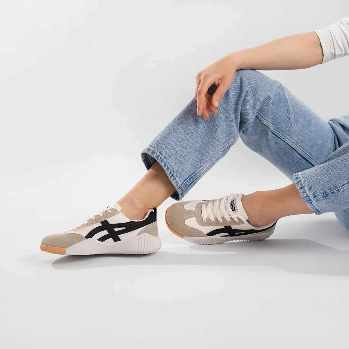 Gio | Women's Retro Low-Top Slip-On Sneakers with Color-Block Panels