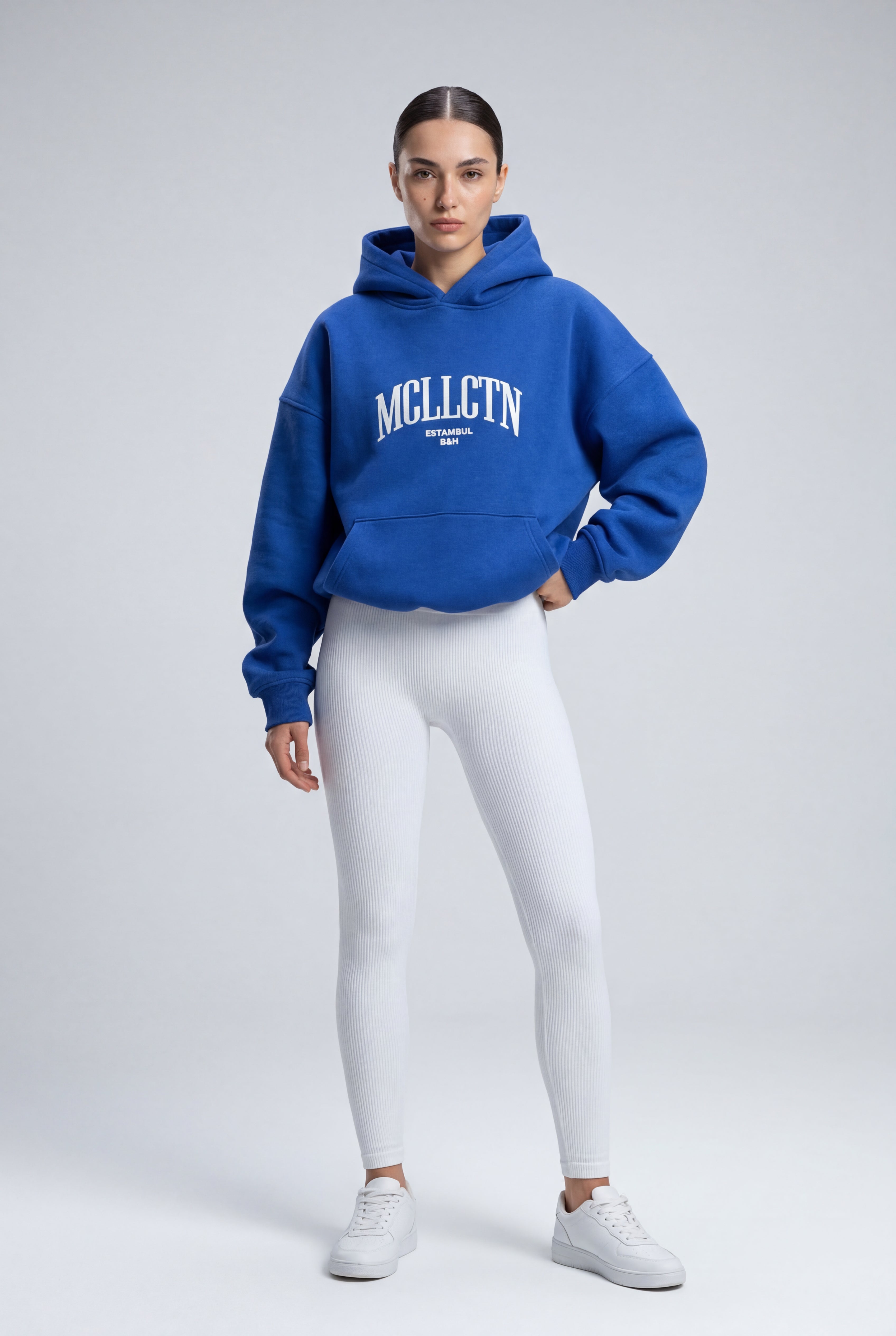 Lia | Bold Back Graphic Oversized Hoodie with Relaxed Fit