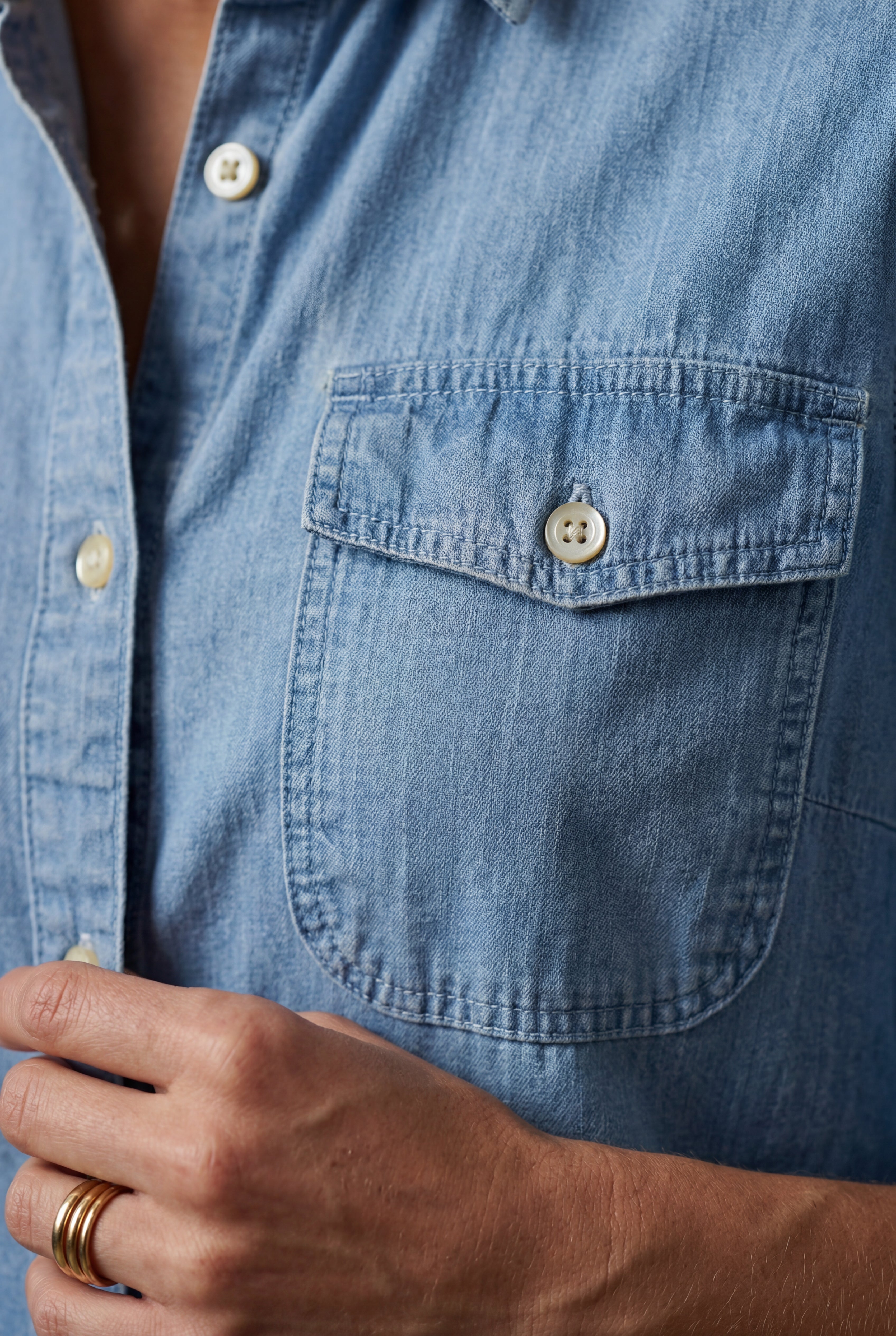 Lisa | Button-front Shirt with Chest Flap Pockets