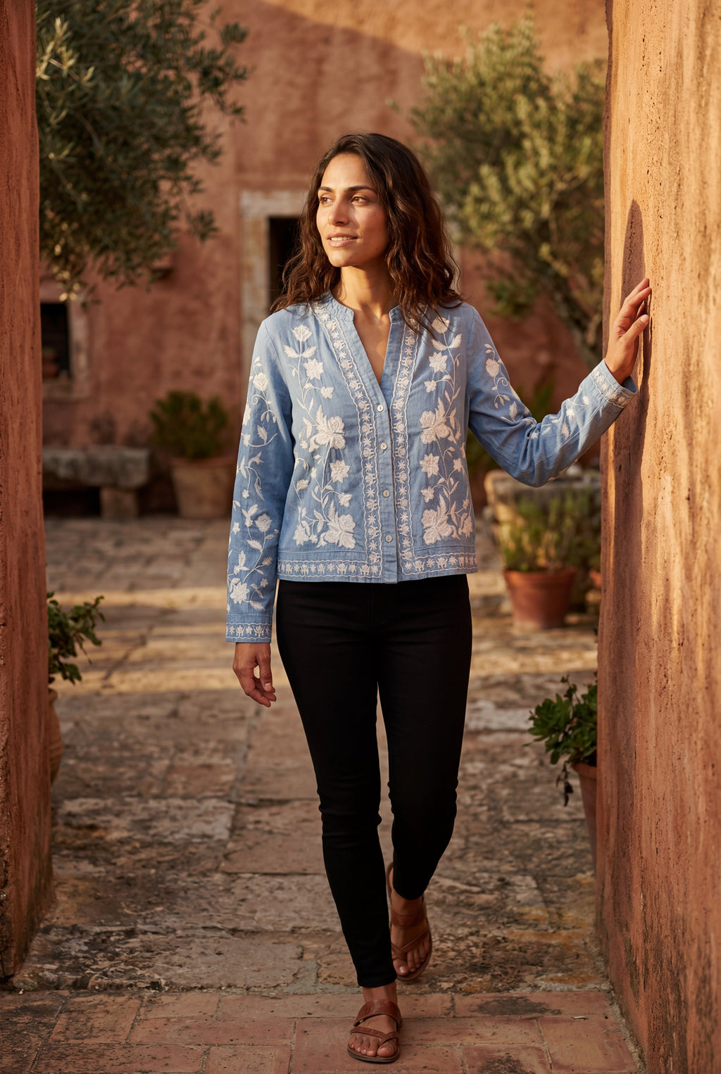Lisa | Floral Embroidered Button-front Blouse with V-neckline