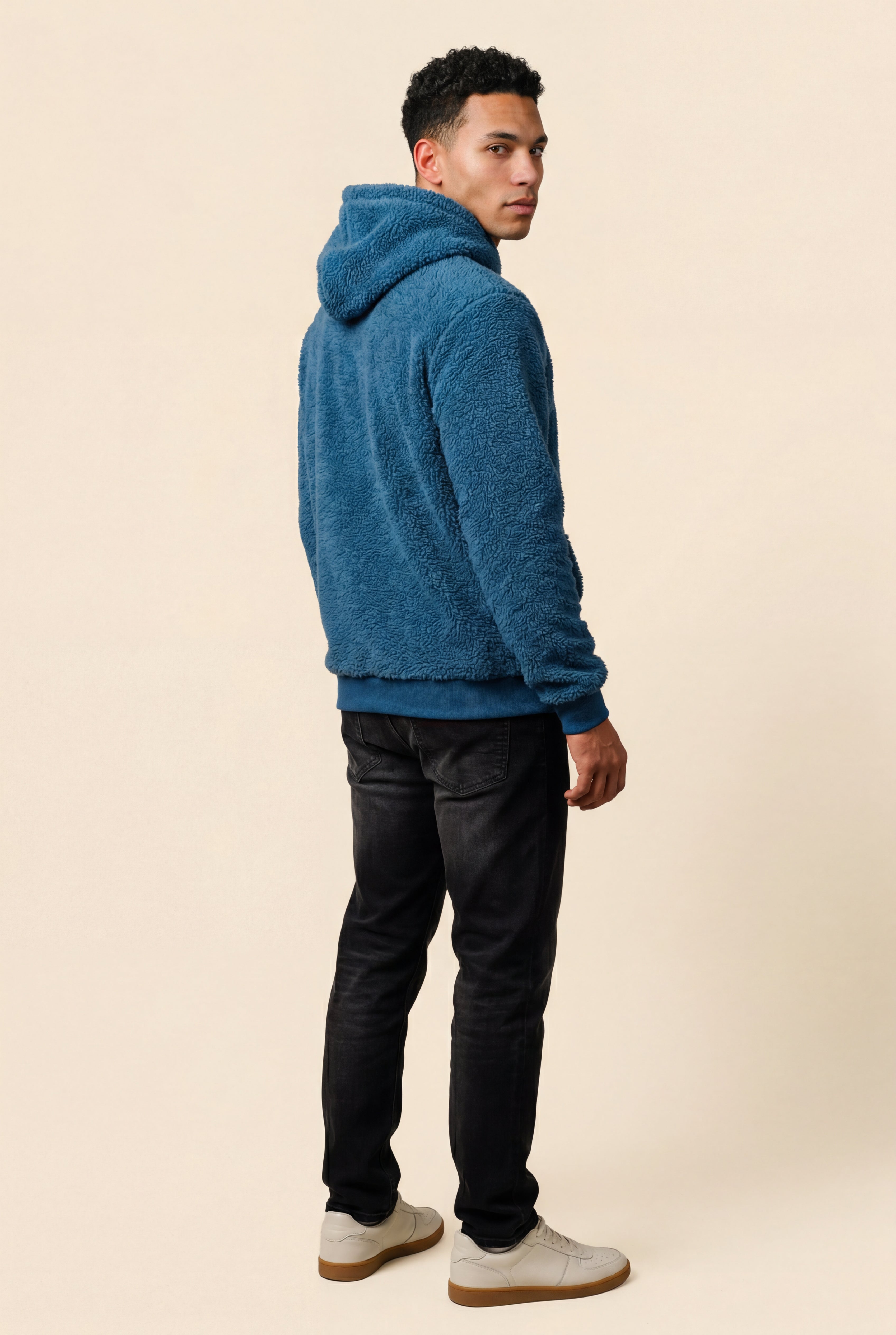 Liam | Plush Relaxed Fit Hoodie with Kangaroo Pocket