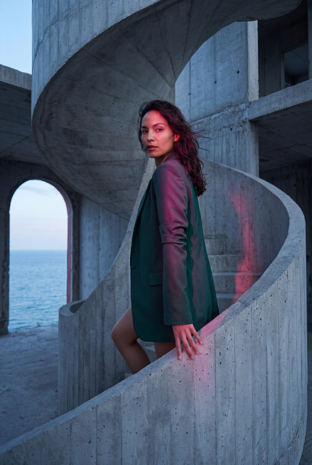 Roll-tab Sleeve Single-breasted Relaxed Blazer | Elcevi