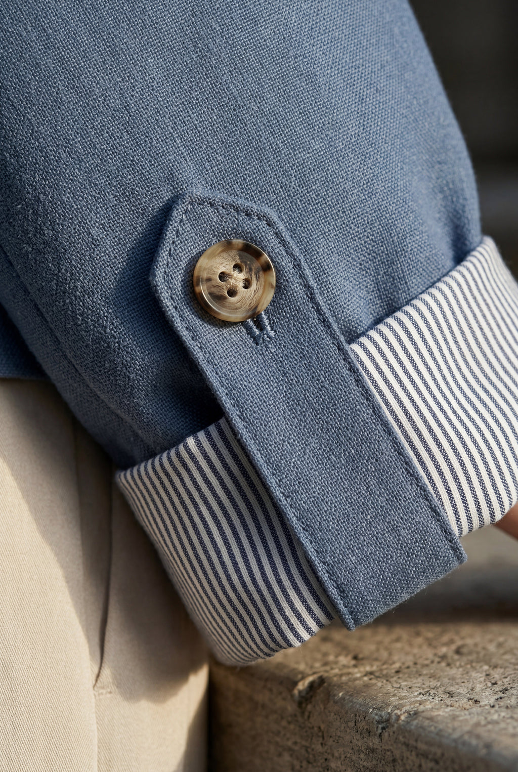 Roll-tab Sleeve Single-breasted Relaxed Blazer | Elcevi