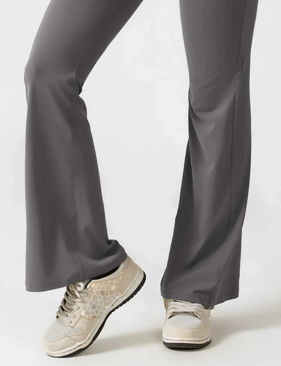 Elena - Flared Jumpsuit with V-Neck and Shaping Fit for Women
