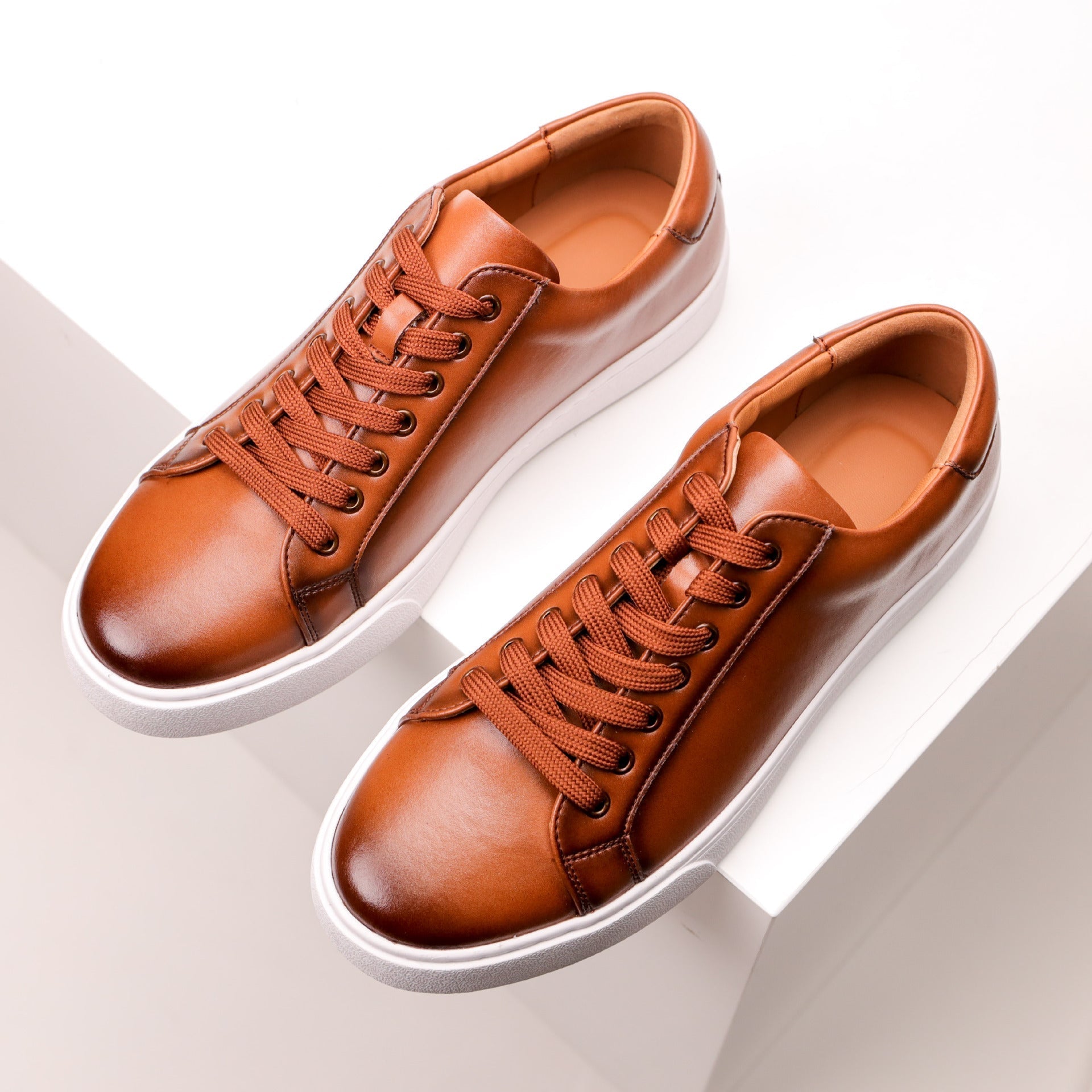 Liam | Low Top Minimalist Sneakers with Padded Collar