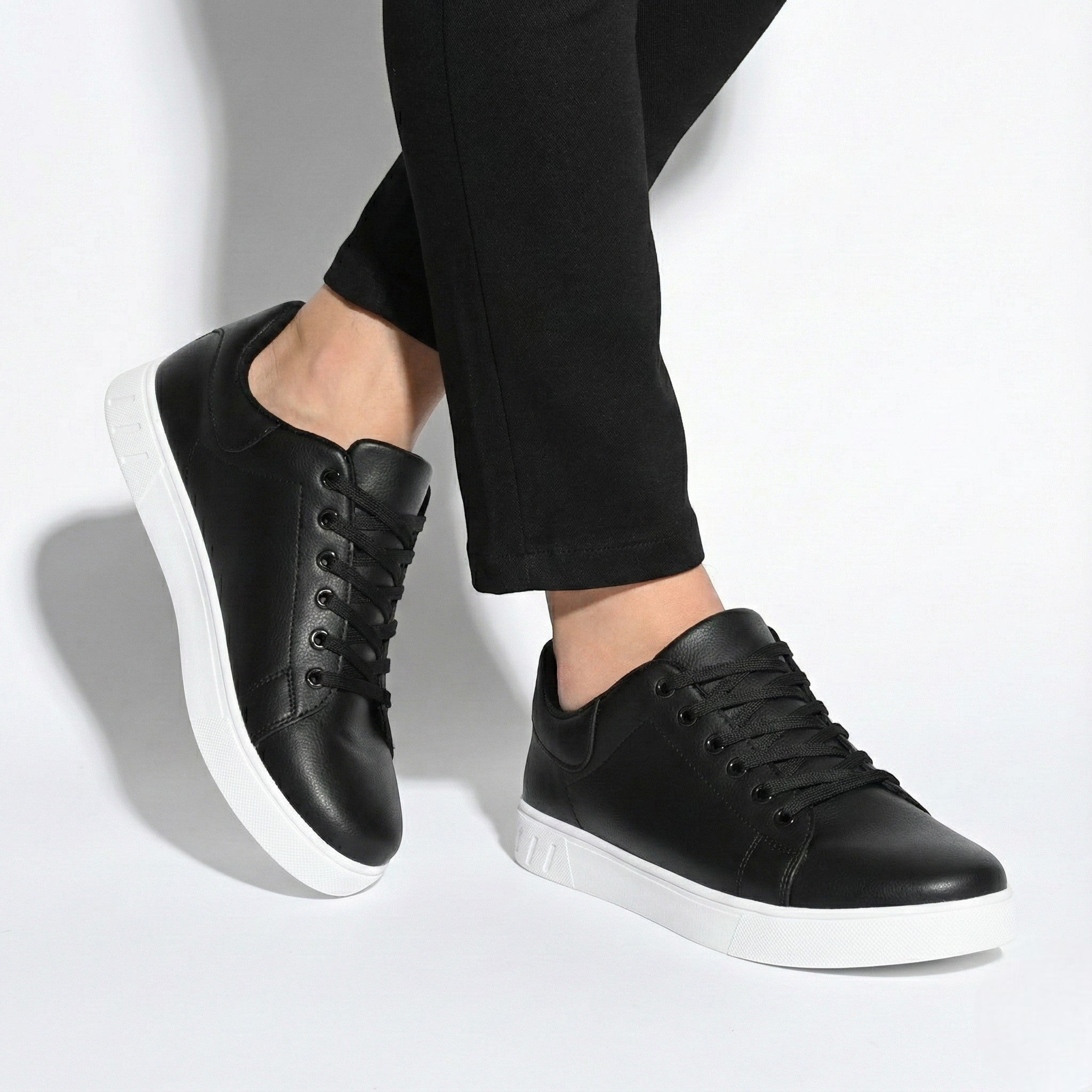 Liam | Structured Faux Low-top Casual Sneakers