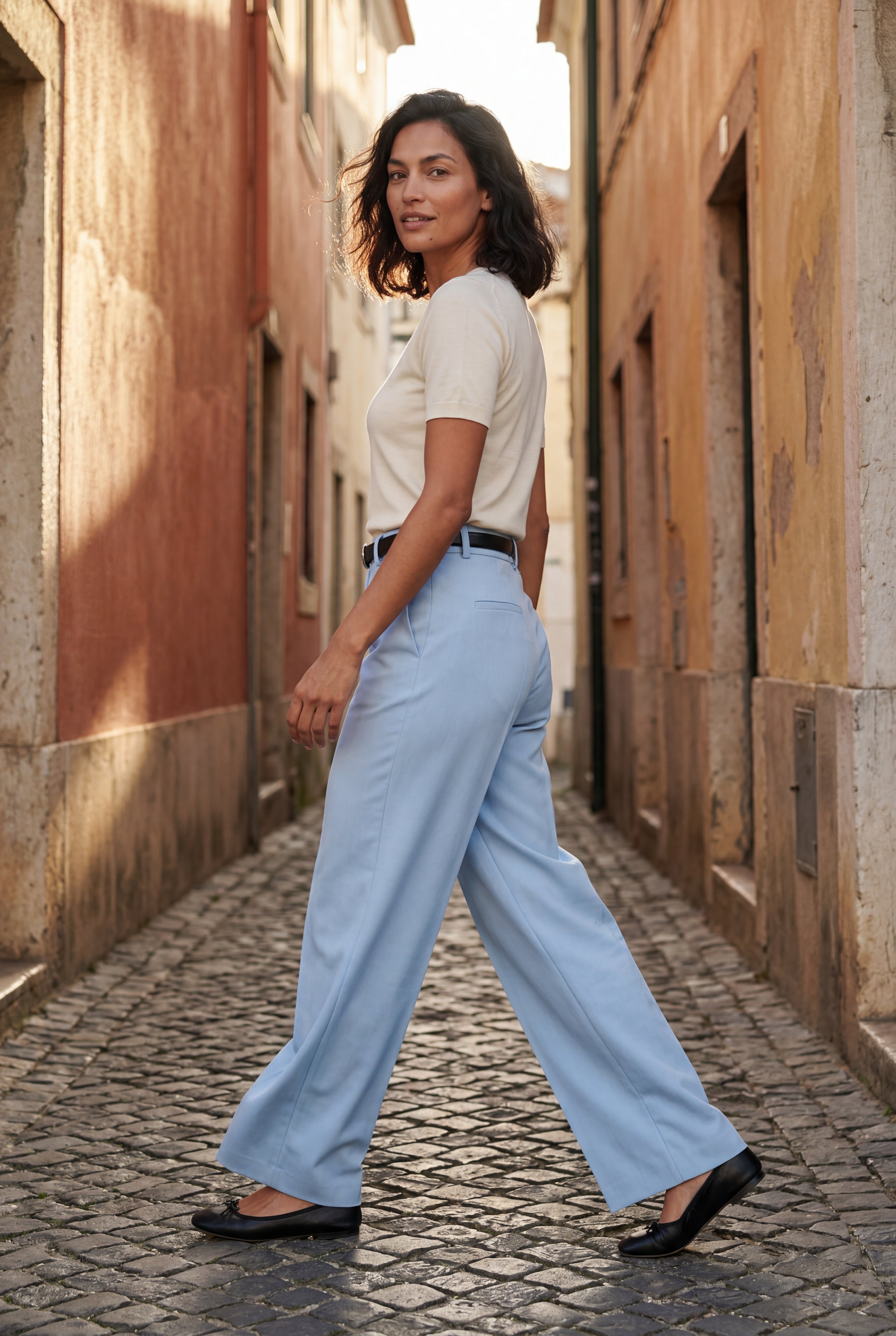 Lia | High-waisted Wide-leg Tailored Trousers with Belt