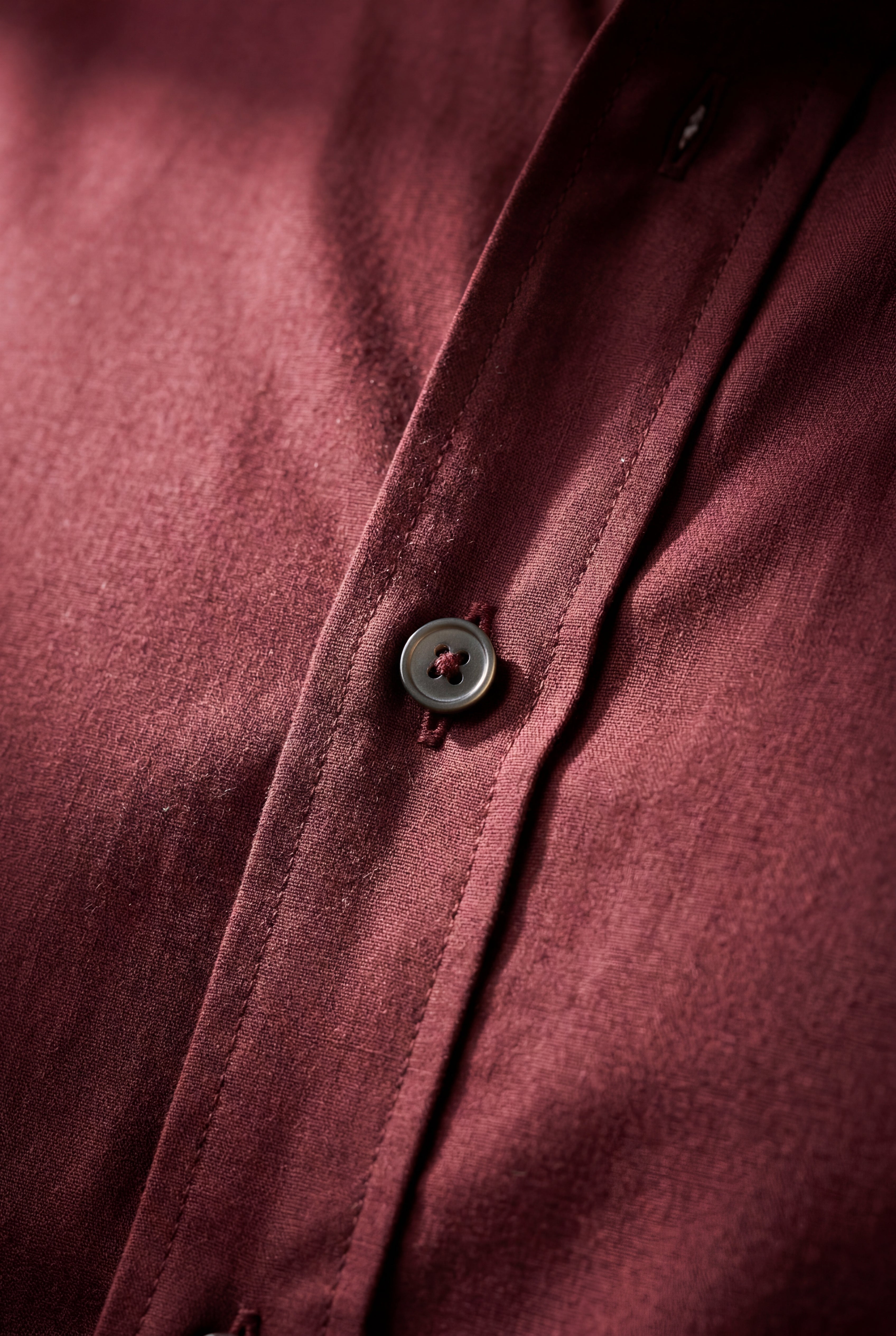 Gio | Slim Fit Classic Collar Button-up Shirt