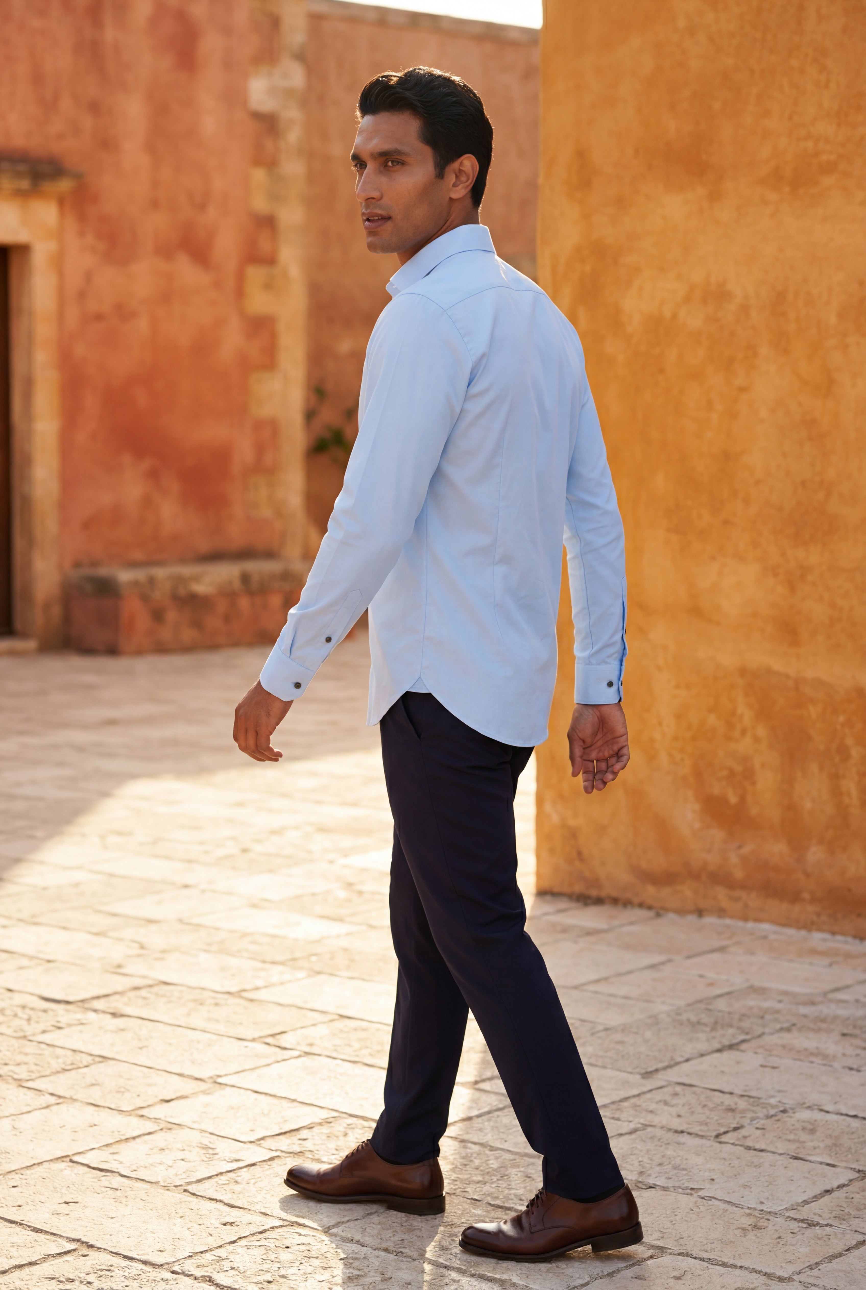 Gio | Slim Fit Classic Collar Button-up Shirt