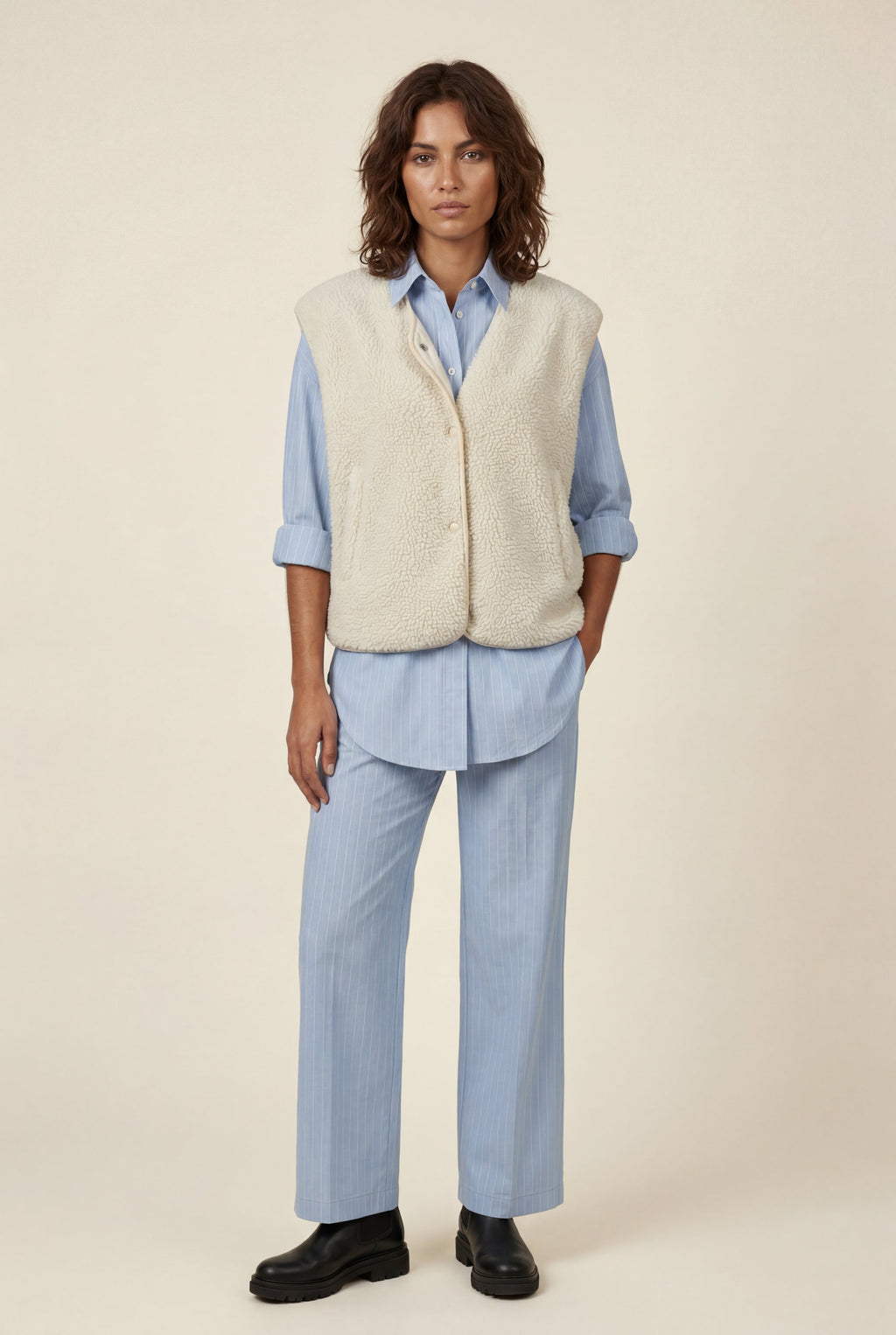 Elcevi | Boxy Snap-button Vest with Contrast Edge Trim For Women