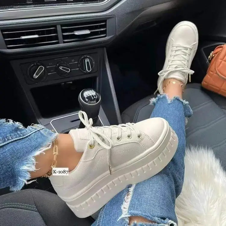 Lucy | Chunky Platform Lace-up Sneakers with Ridged Sole