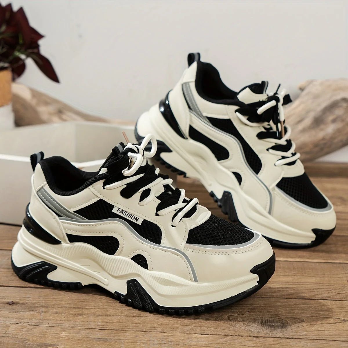 Lia | Chunky Platform Panel Lace-up Sneakers