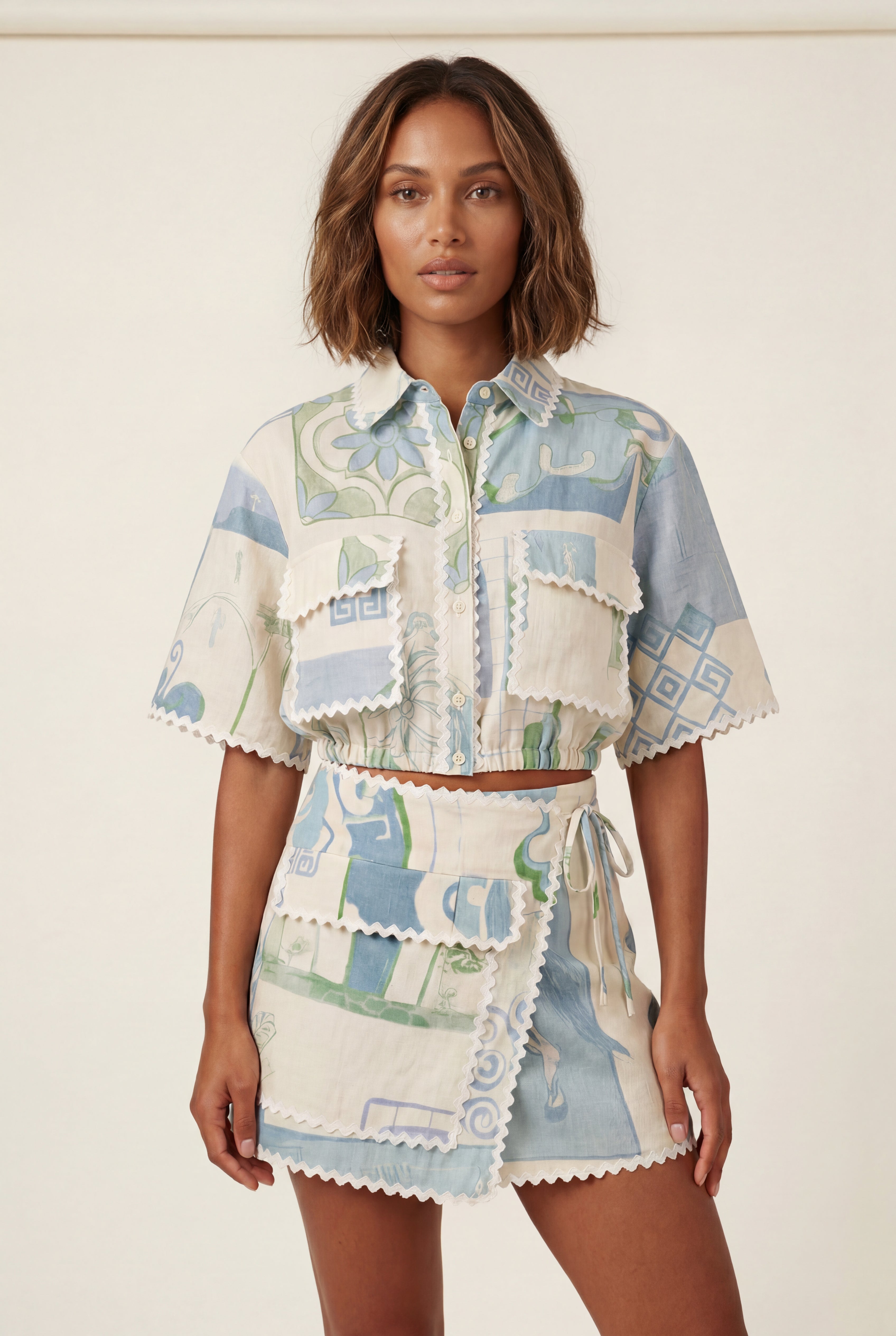 Cream Artistic Print Cropped Button-up Shirt with Ric Rac Trim | Elcevi