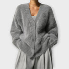 Delia Louisa - Elegant Cardigan