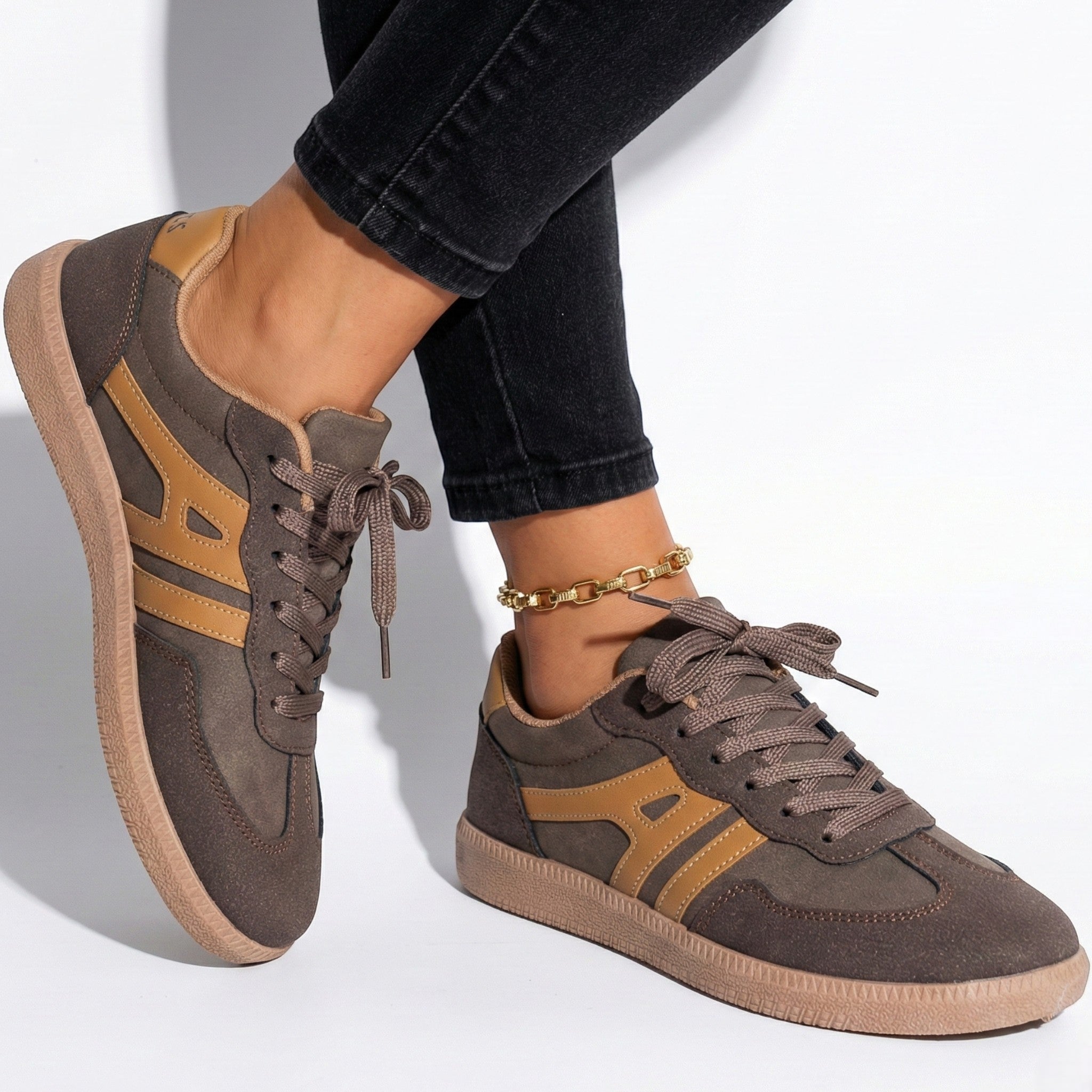 Lia | Retro Color-block Low-top Casual Sneakers