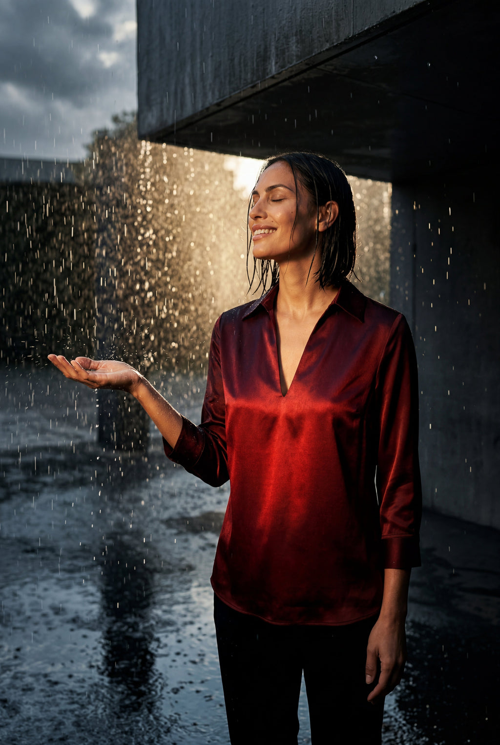 Elcevi | V-neck Relaxed-fit Blouse with Curved Hem For Women