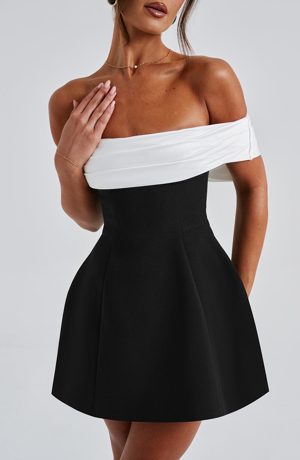 Enora - Noir Belle Bow Dress