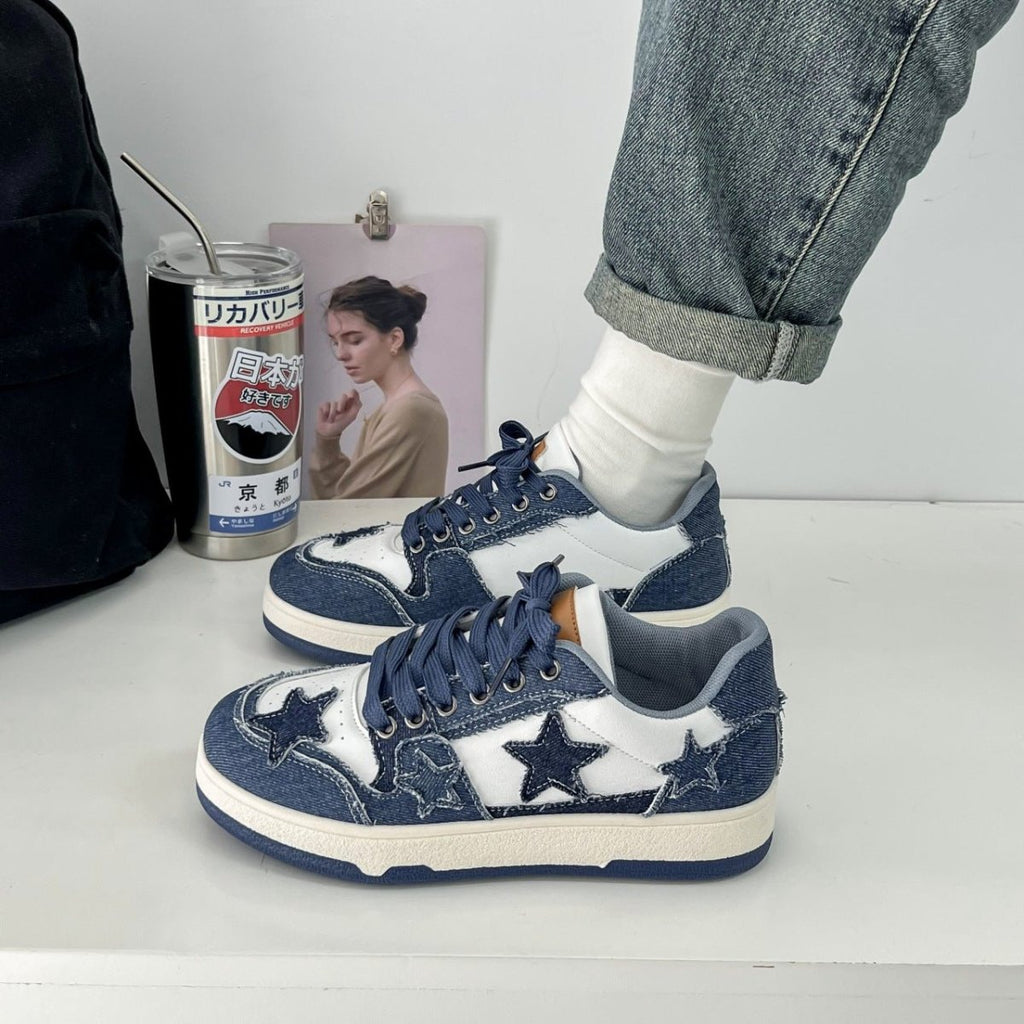 Lia | Women's Star Patch 90s-Inspired Low-Top Sneakers