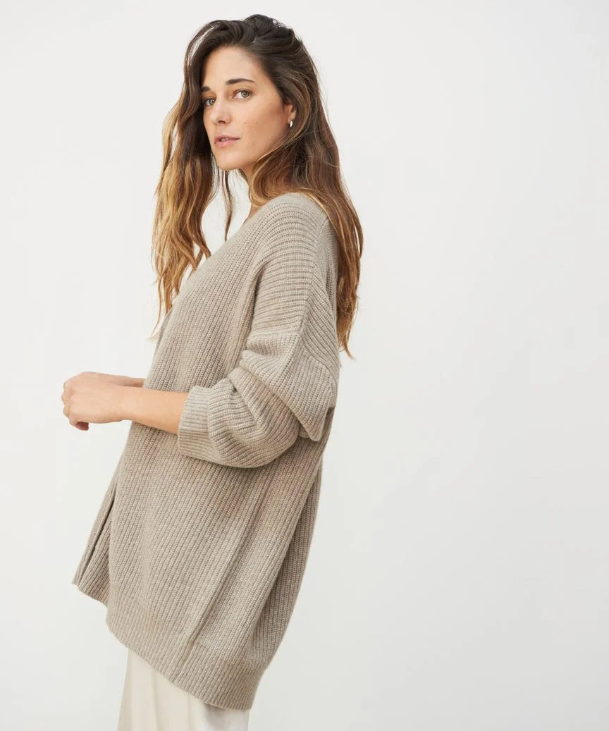 ISA | Cardigan – Elegant Women's Jumper