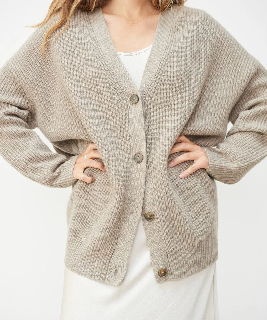ISA | Cardigan – Elegant Women's Jumper