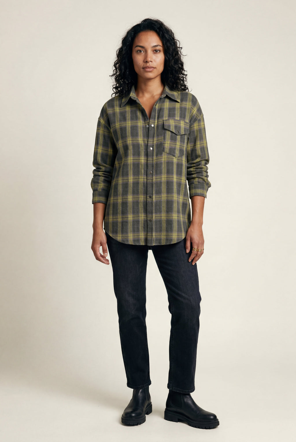 Lisa | Relaxed Fit Checked Button-down Shirt with Curved Hem