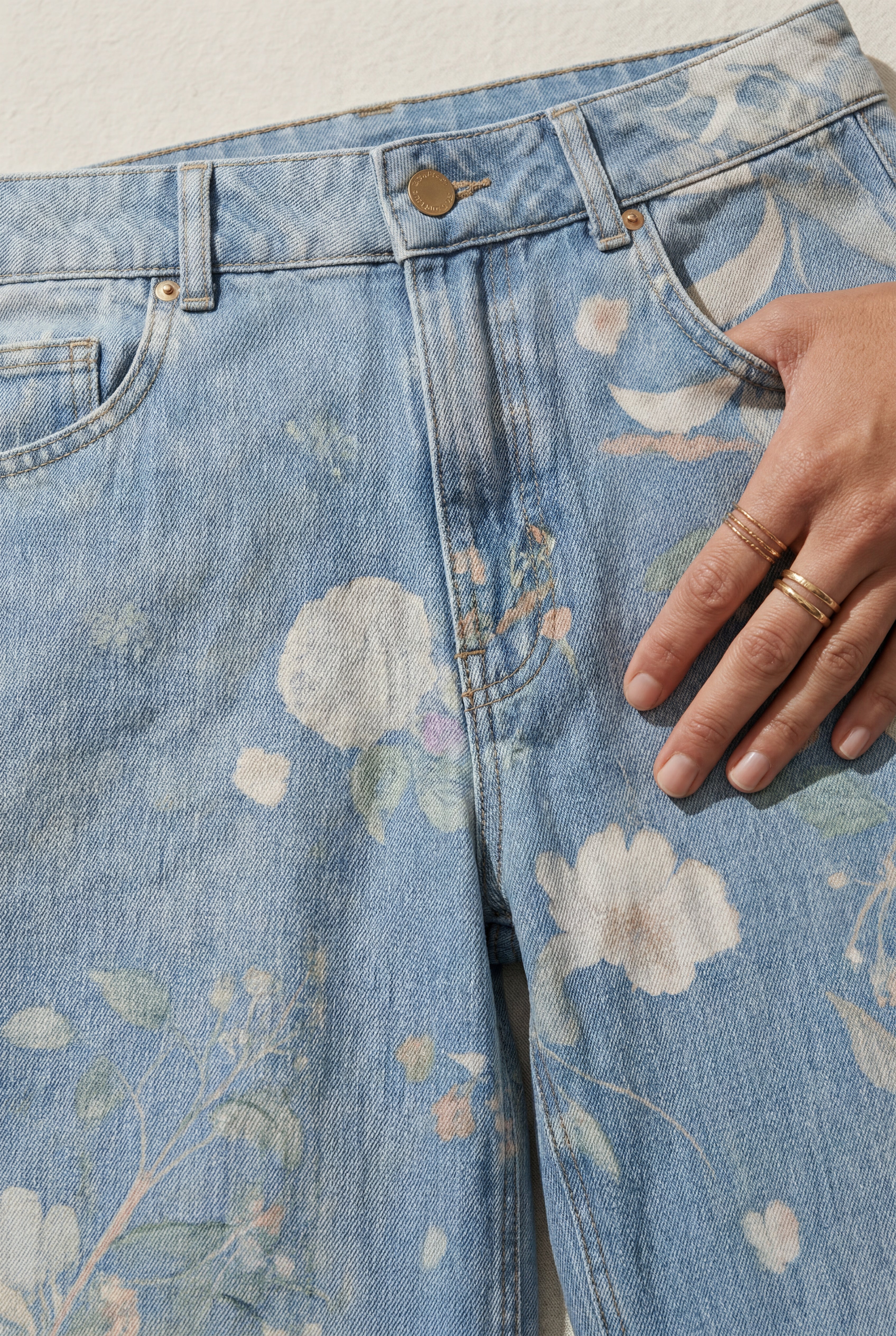Lia | Floral Print High-waist Wide-leg Blue Jeans